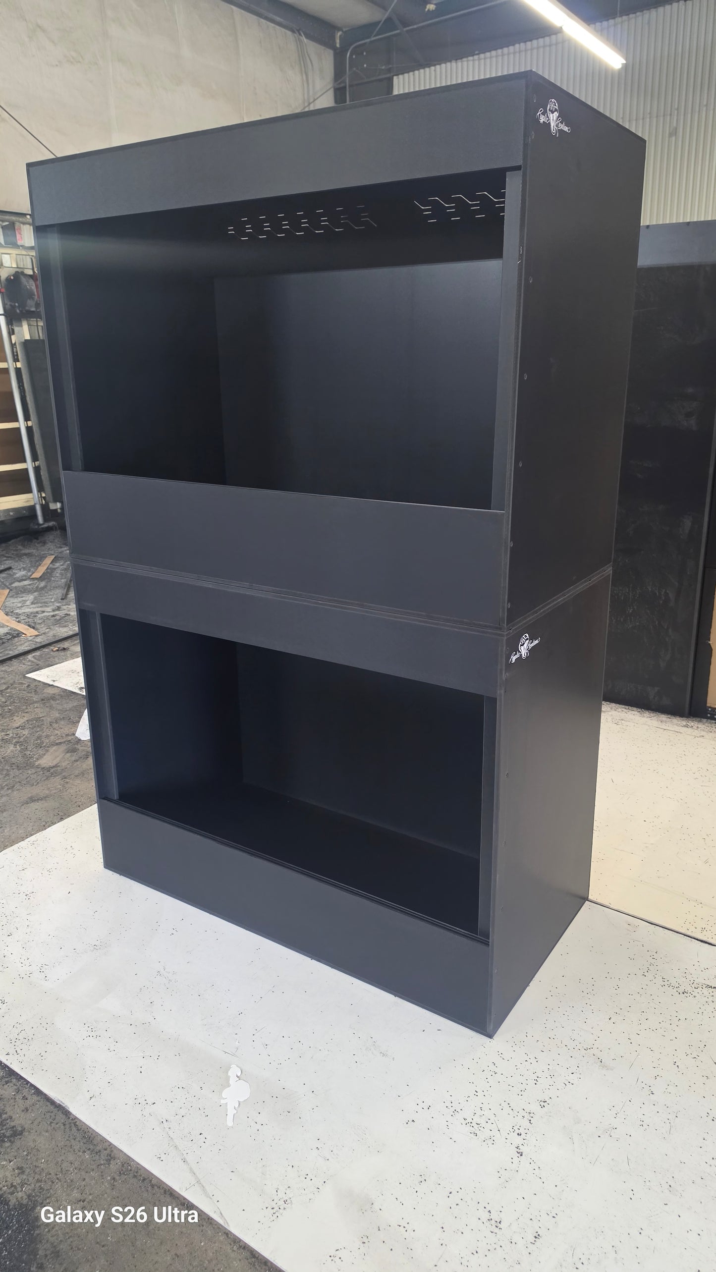 4x2x4 (240 Gal)